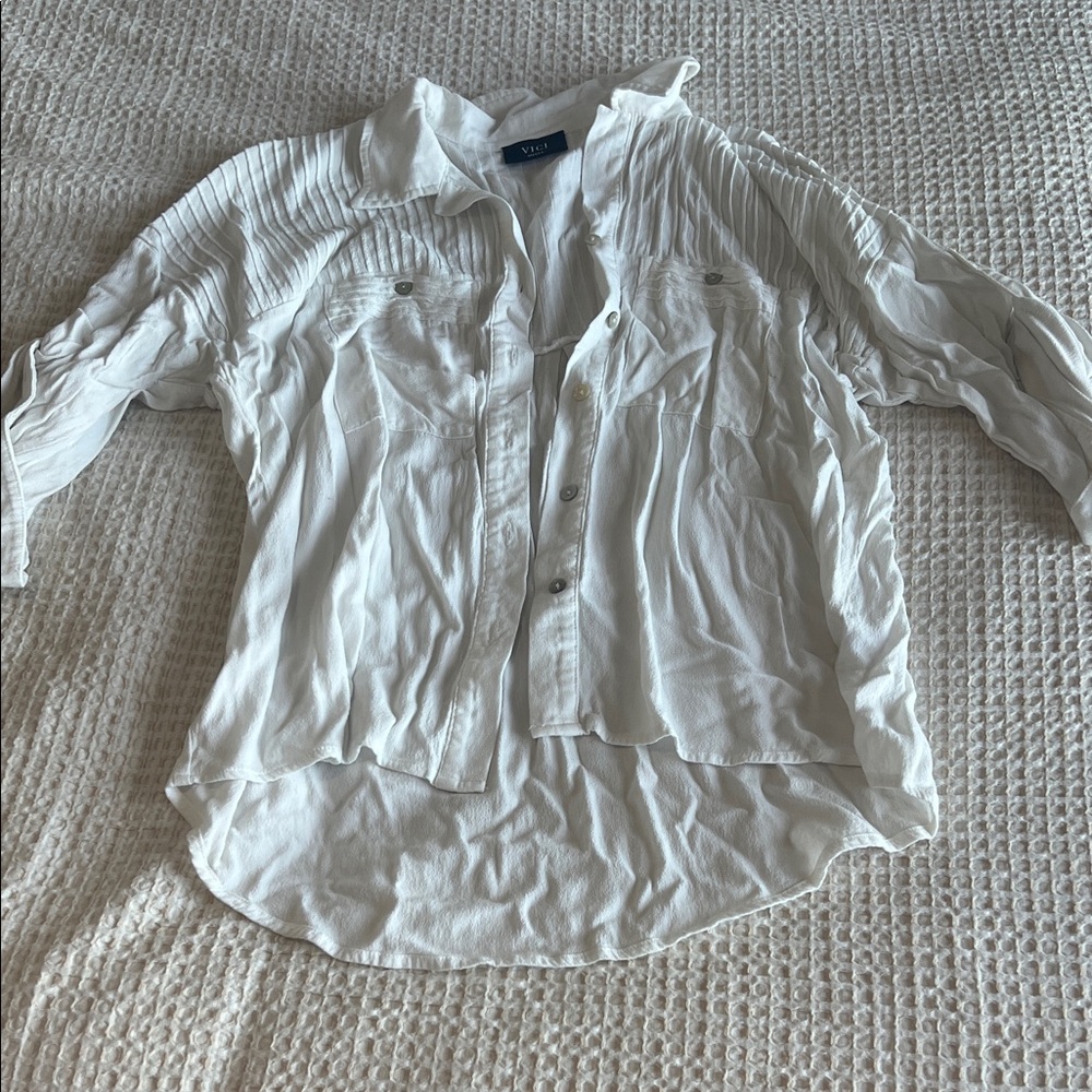 Vici White Textured Button-Up Blouse